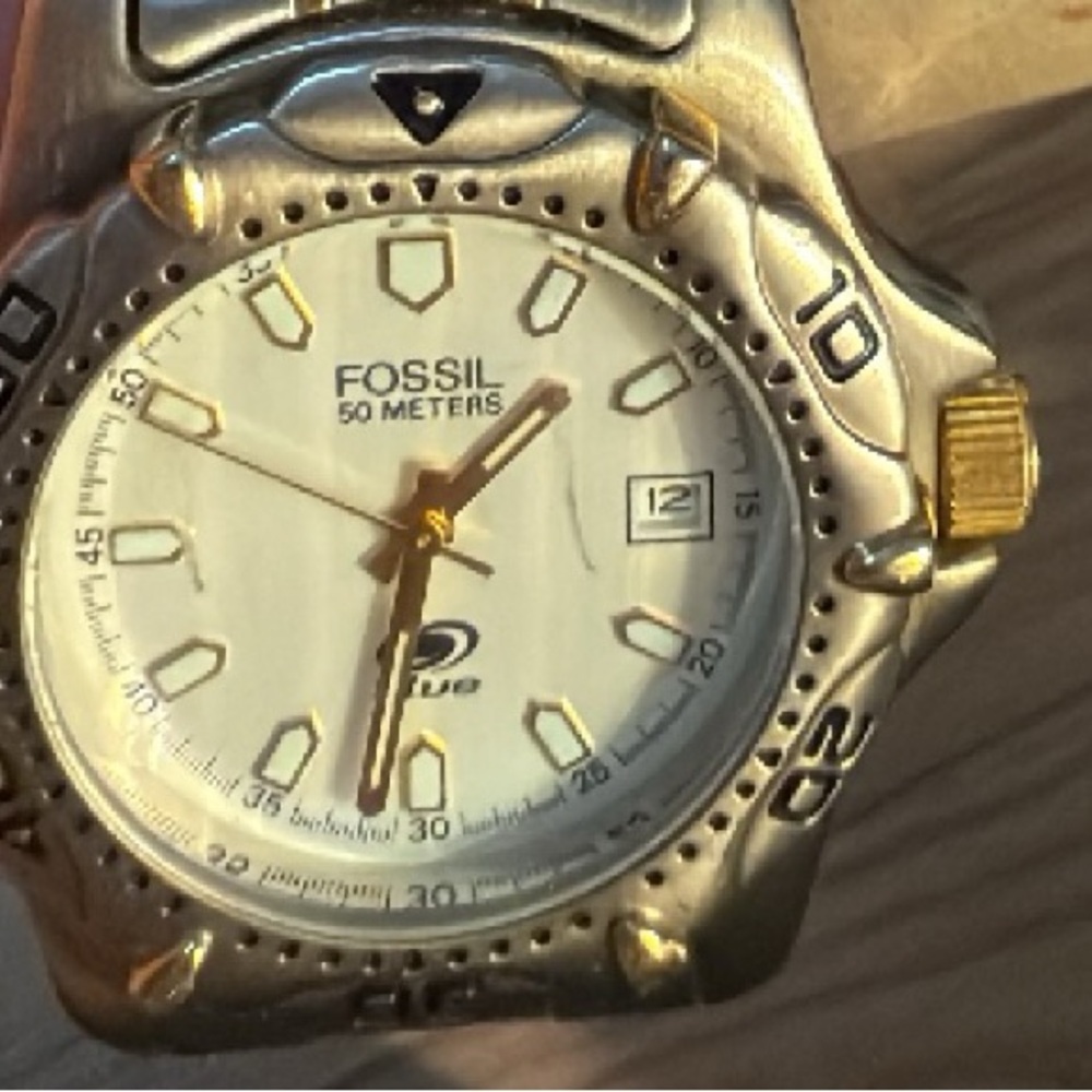 Men’s Fossil Two-Tone Dive Watch from early 2000’s - Picture 3 of 3